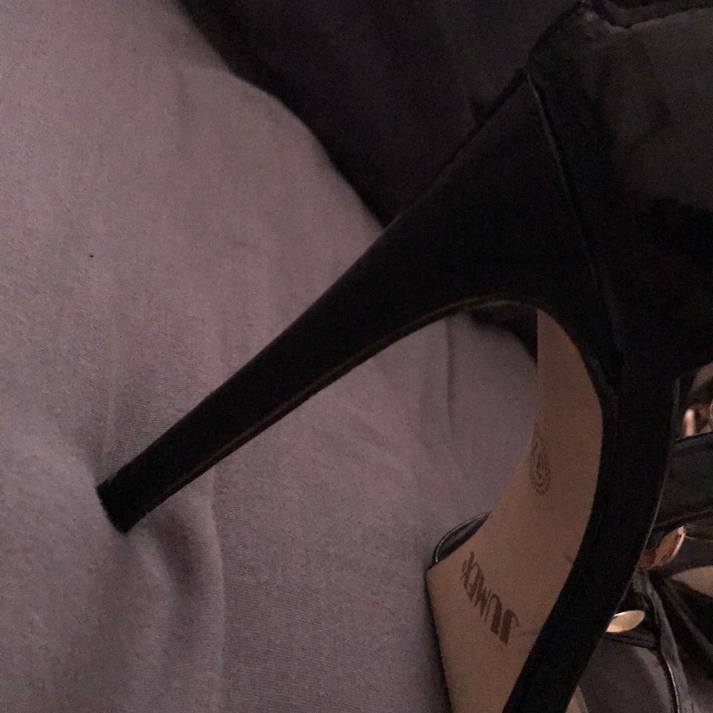 High heels - Picture 3 of 3